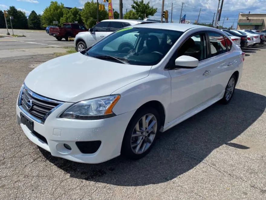 2014 Nissan Sentra SR photo 1