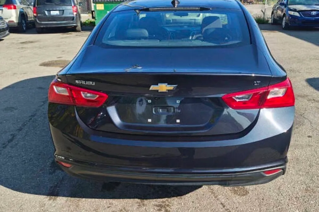 2023 Chevrolet Malibu 1LT photo 1