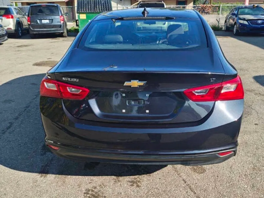 2023 Chevrolet Malibu 1LT photo 1