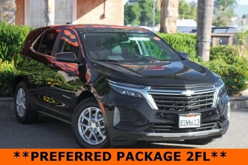 2022 Chevrolet Equinox LT photo 1