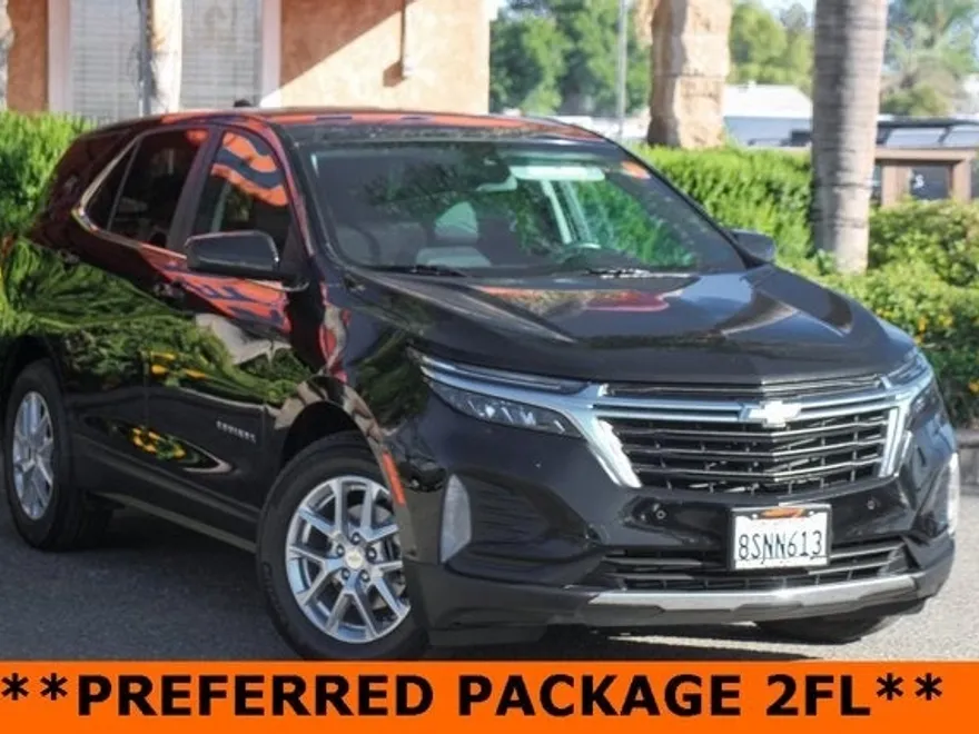 2022 Chevrolet Equinox LT photo 1