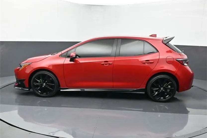 2021 Toyota Corolla SE photo 1