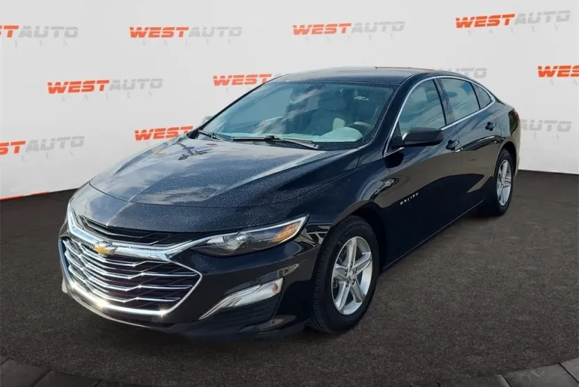 2020 Chevrolet Malibu LS photo 1