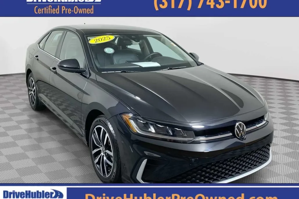 2025 Volkswagen Jetta SE photo 1