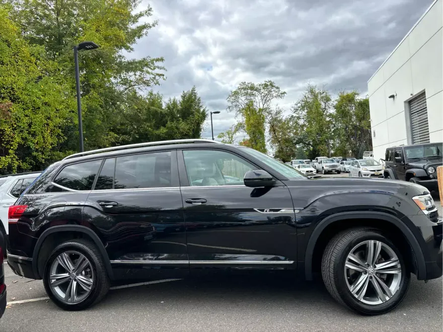 2019 Volkswagen Atlas V6 SEL R-Line photo 1