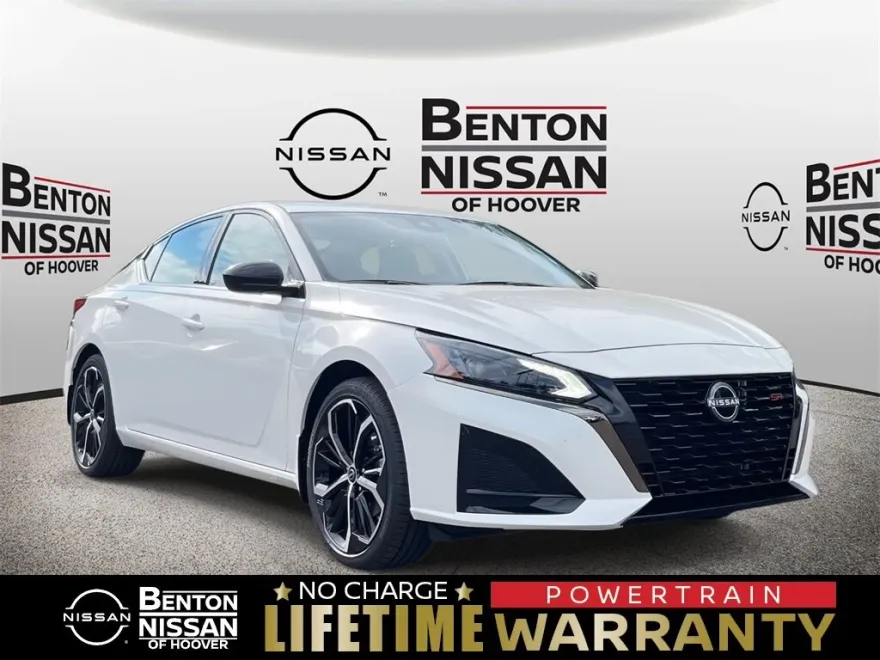 2025 Nissan Altima SR photo 1