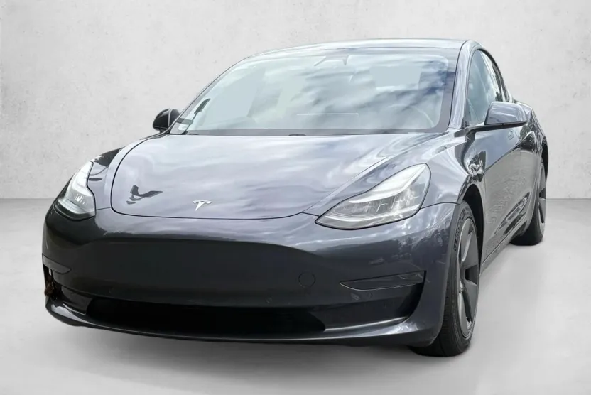 2021 Tesla Model 3 Standard Range Plus photo 1