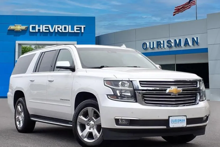 2019 Chevrolet Suburban Premier photo 1