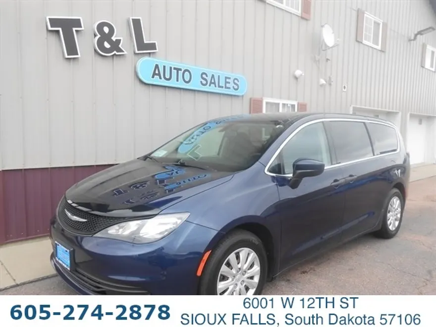 2018 Chrysler Pacifica L photo 1