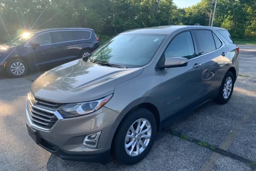 2019 Chevrolet Equinox LT photo 1