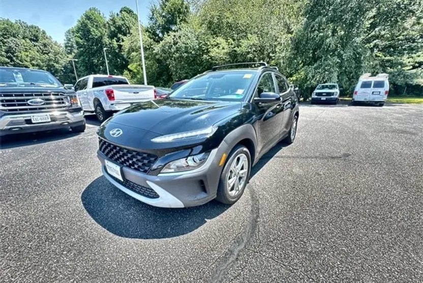 2023 Hyundai Kona SEL photo 1