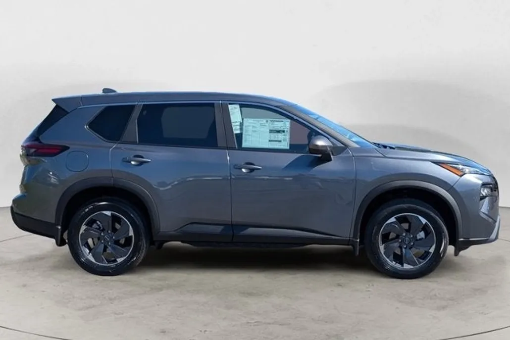 2026 Nissan Rogue SV photo 1