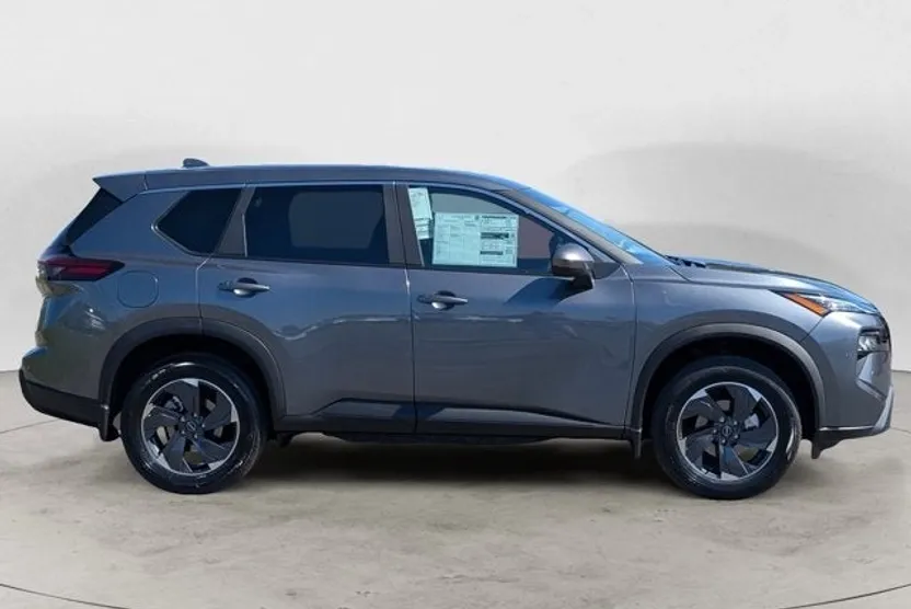 2026 Nissan Rogue SV photo 1