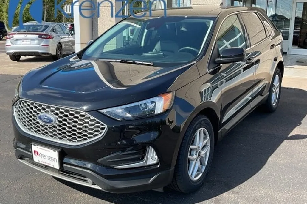 2023 Ford Edge SEL photo 1