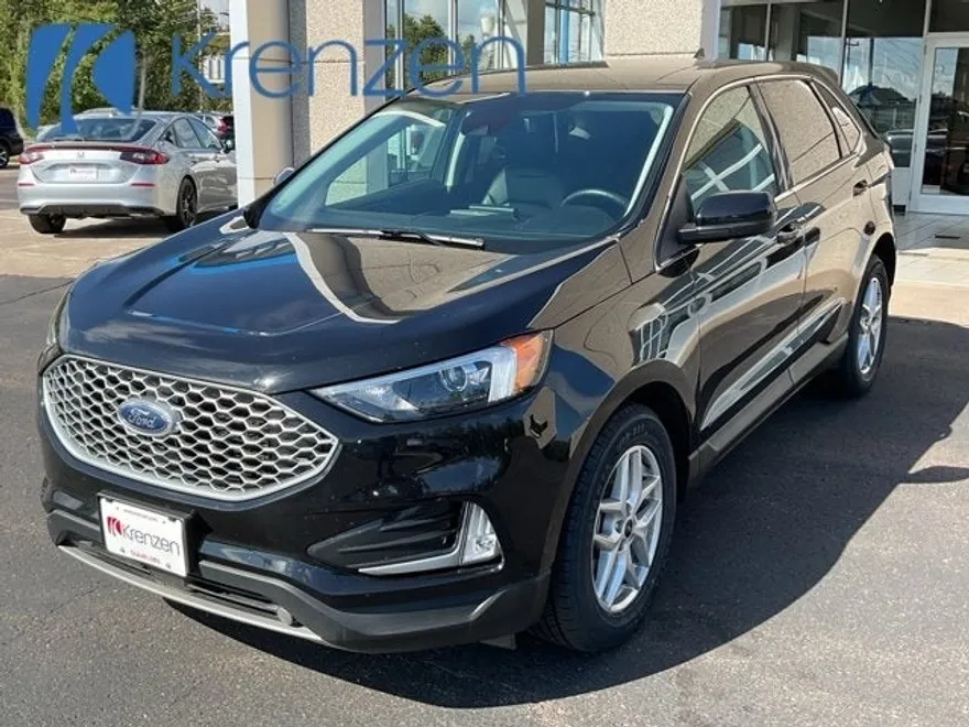 2023 Ford Edge SEL photo 1