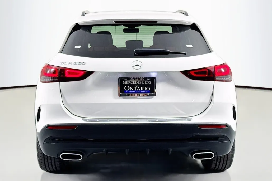 2022 Mercedes Benz GLA 250 photo 1