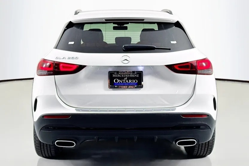 2022 Mercedes Benz GLA 250 photo 1