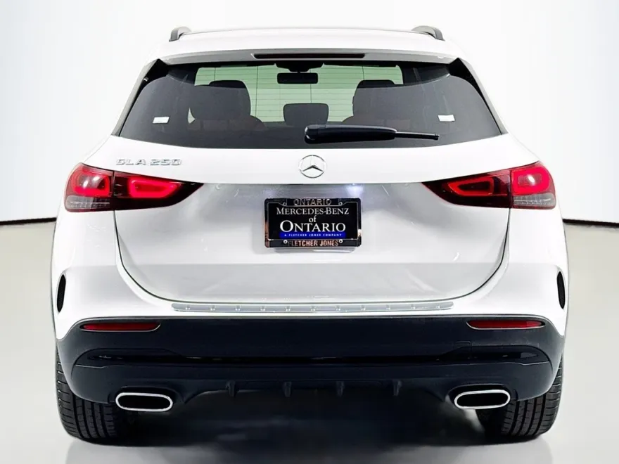 2022 Mercedes Benz GLA 250 photo 1