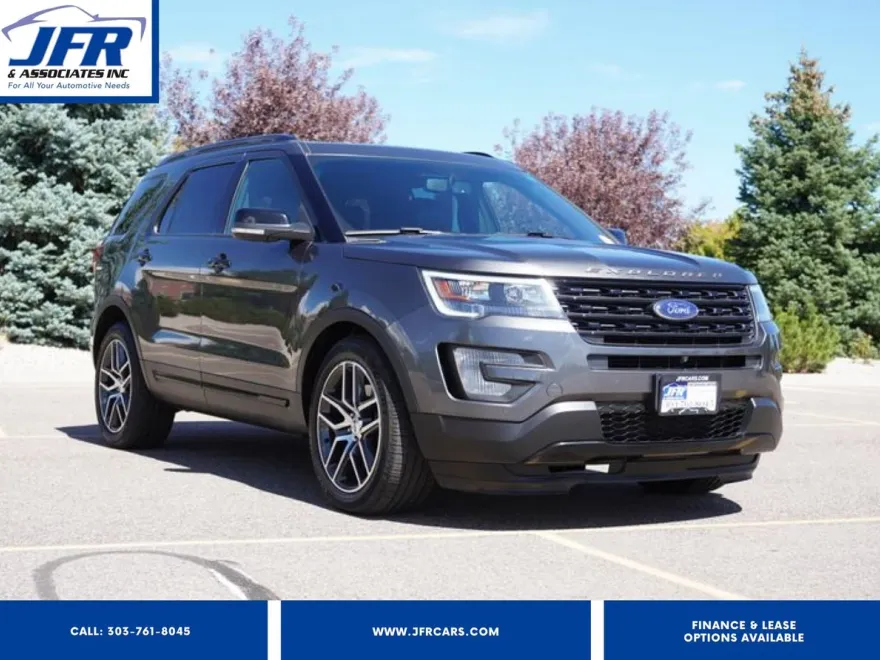 2017 Ford Explorer Sport photo 1