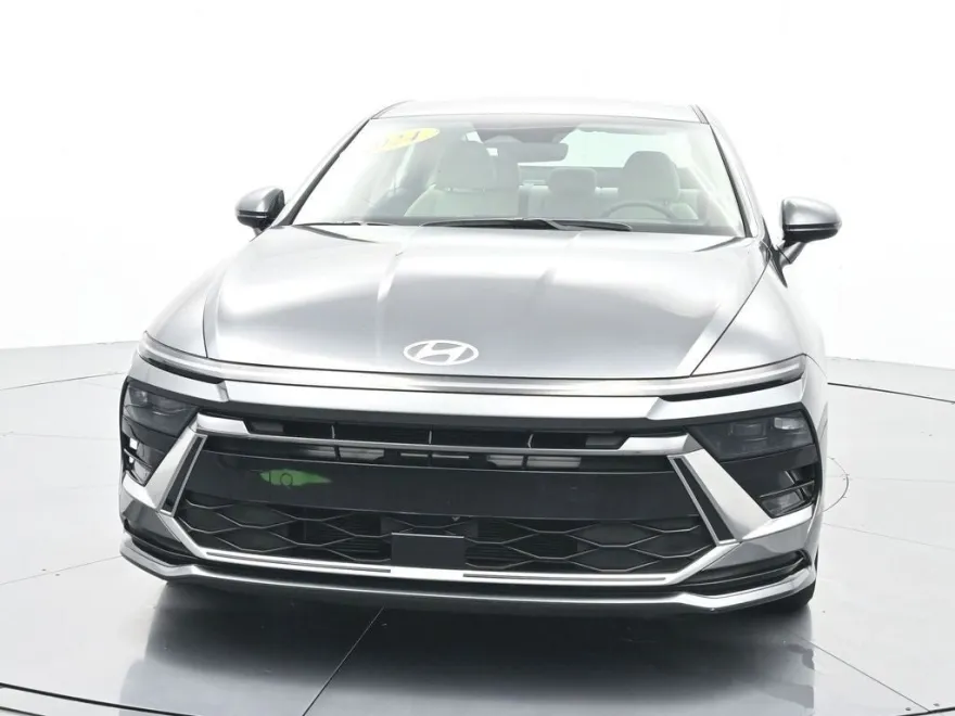 2024 Hyundai Sonata SEL photo 1