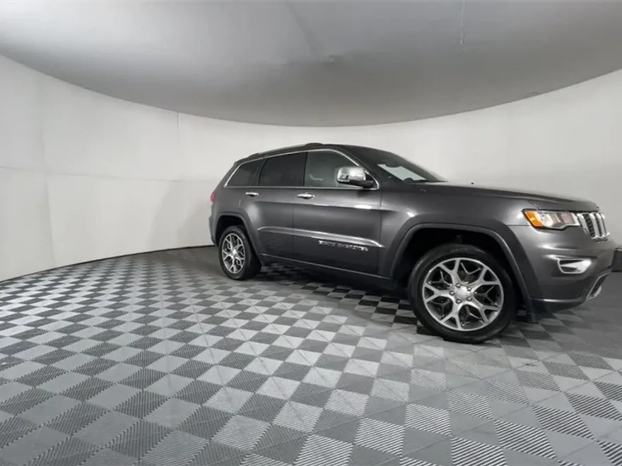 2020 Jeep Grand Cherokee Limited photo 1