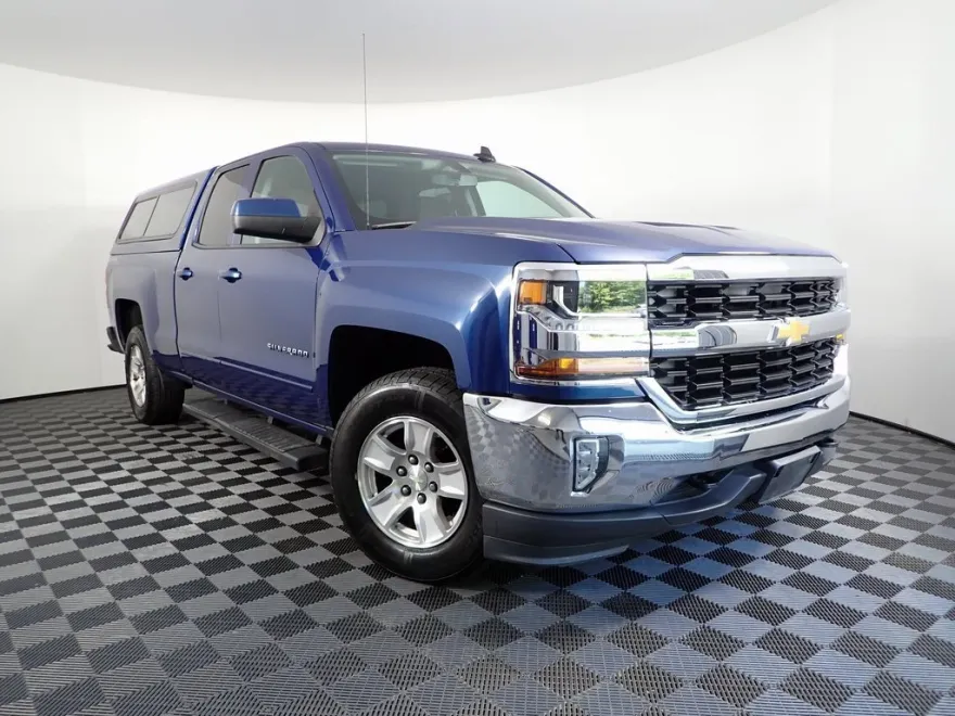 2016 Chevrolet Silverado 1500 LT photo 1