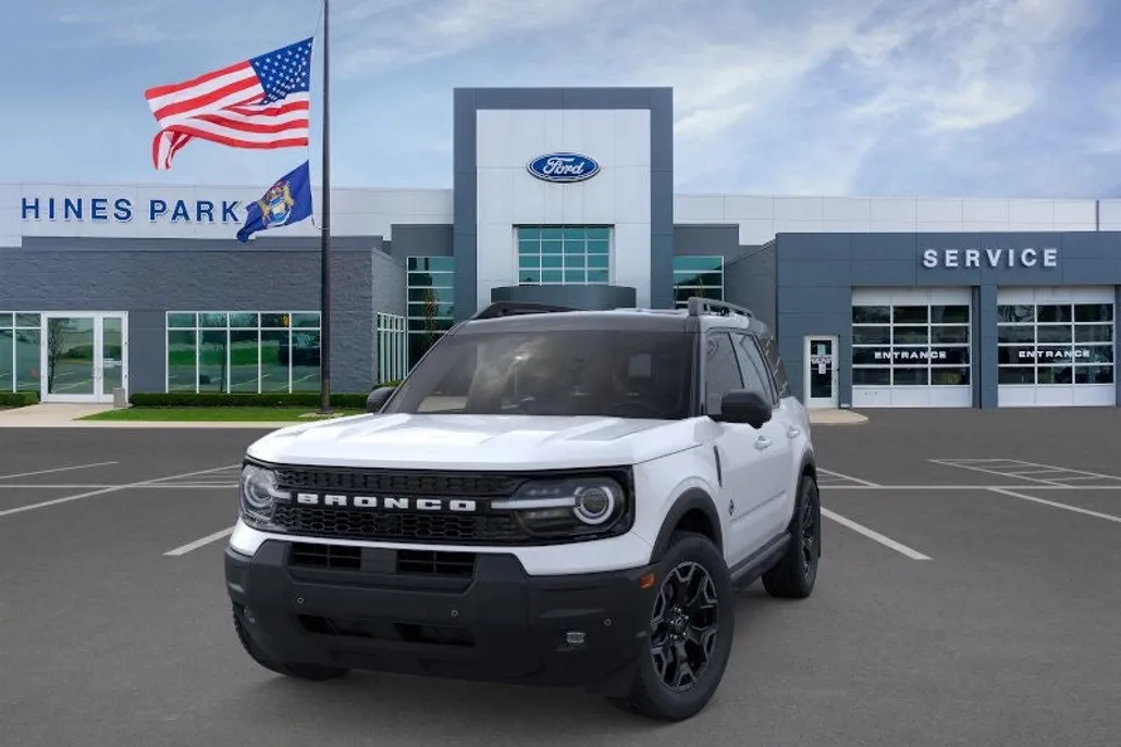 2025 Ford Bronco Sport Outer Banks photo 1