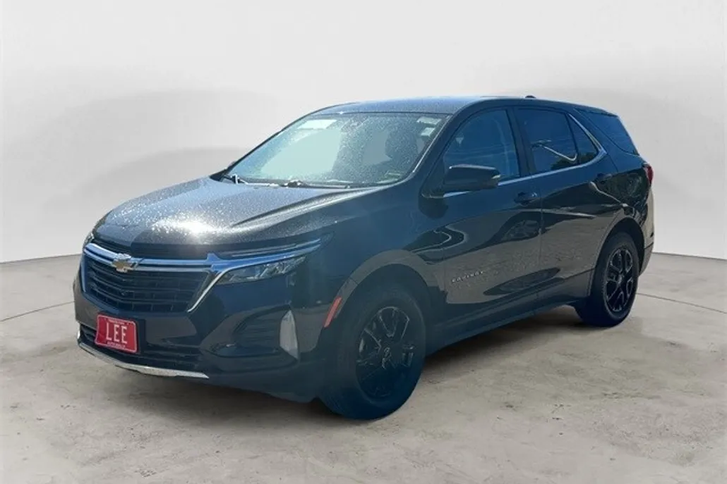 2022 Chevrolet Equinox LT photo 1