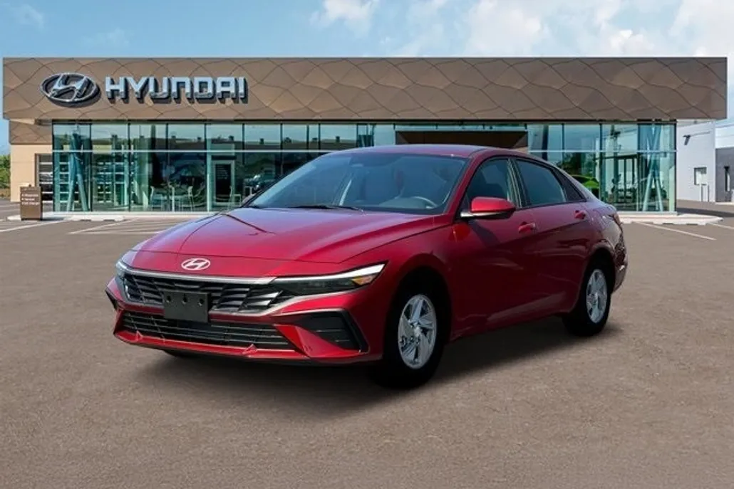 2025 Hyundai Elantra SE photo 1