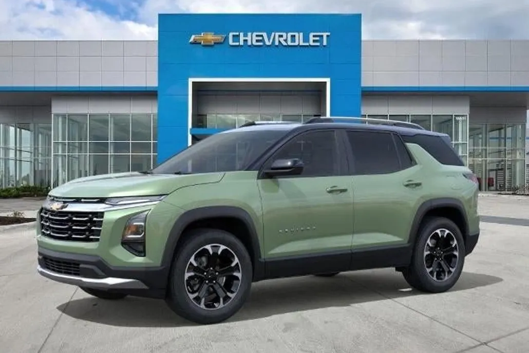 2026 Chevrolet Equinox LT photo 1