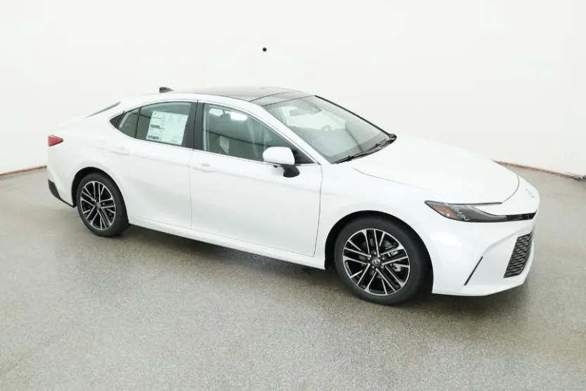 2026 Toyota Camry XLE photo 1