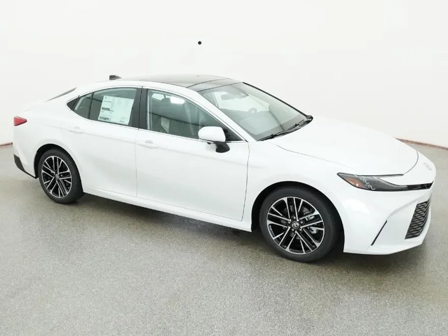 2026 Toyota Camry XLE photo 1