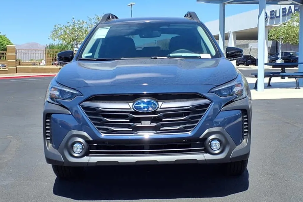 2025 Subaru Outback Premium photo 1