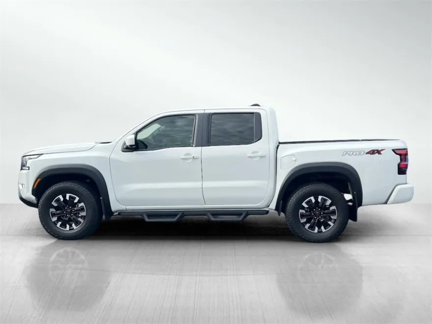 2023 Nissan Frontier PRO-4X photo 1