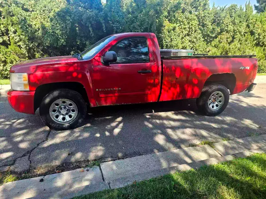 2009 Chevrolet Silverado 1500 LT photo 1