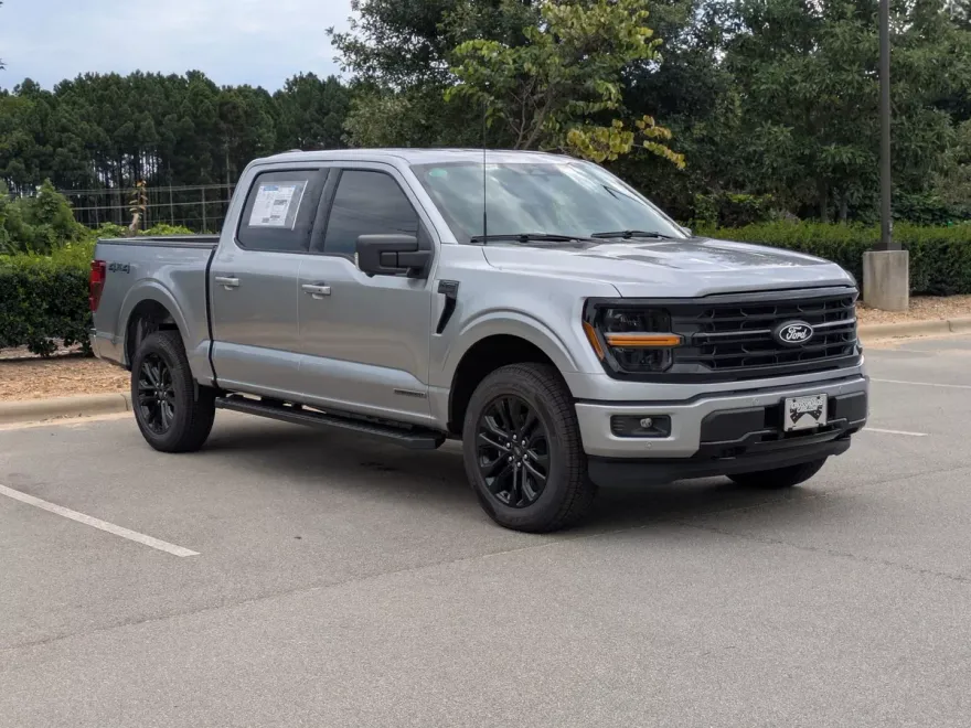2025 Ford F-150 XLT photo 1
