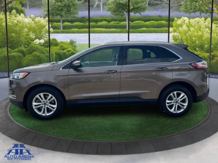 2019 Ford Edge SEL photo 1