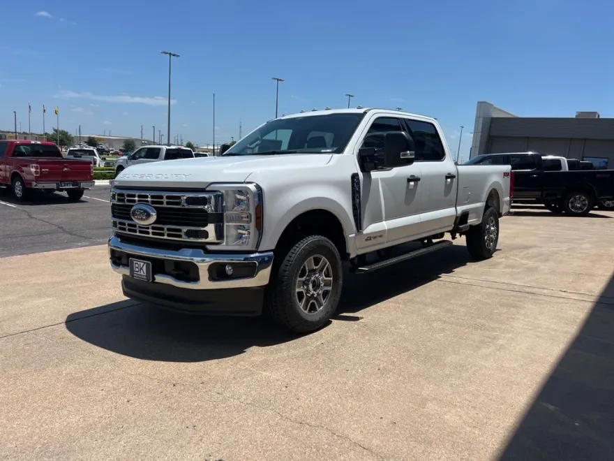 2025 Ford F-350 photo 1