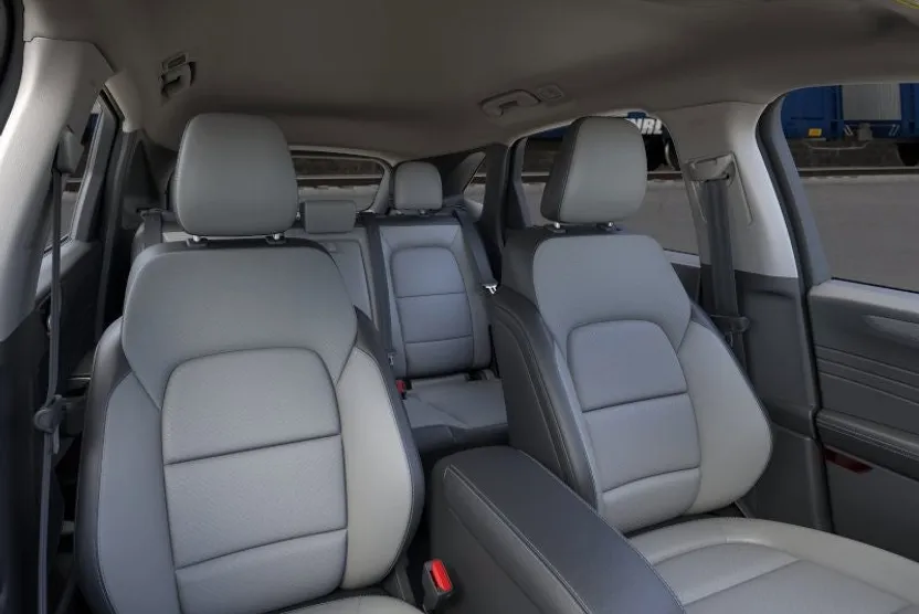 2025 Ford Escape photo 1