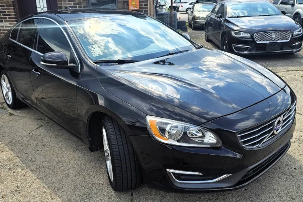 2015 Volvo S60 T5 Premier photo 1