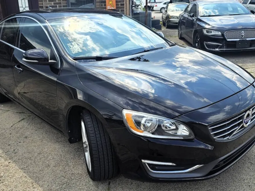 2015 Volvo S60 T5 Premier photo 1