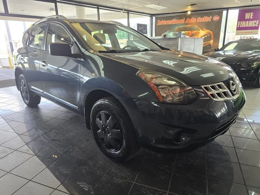 2015 Nissan Rogue Select AWD photo 1