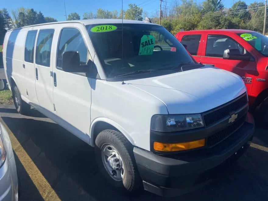 2018 Chevrolet Express 3500 Cargo Van photo 1