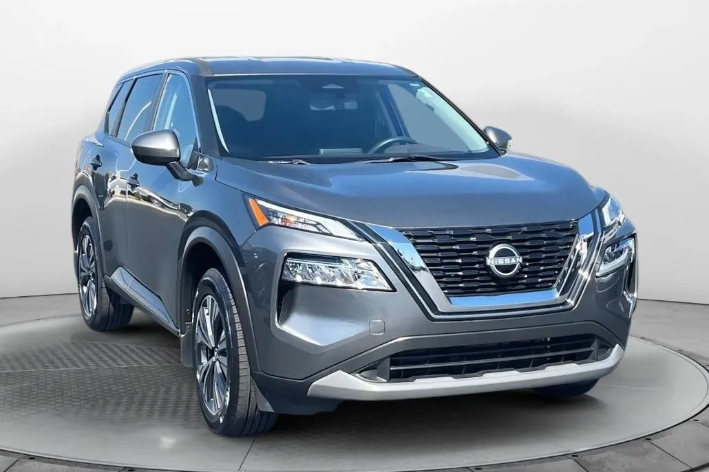 2023 Nissan Rogue SV photo 1