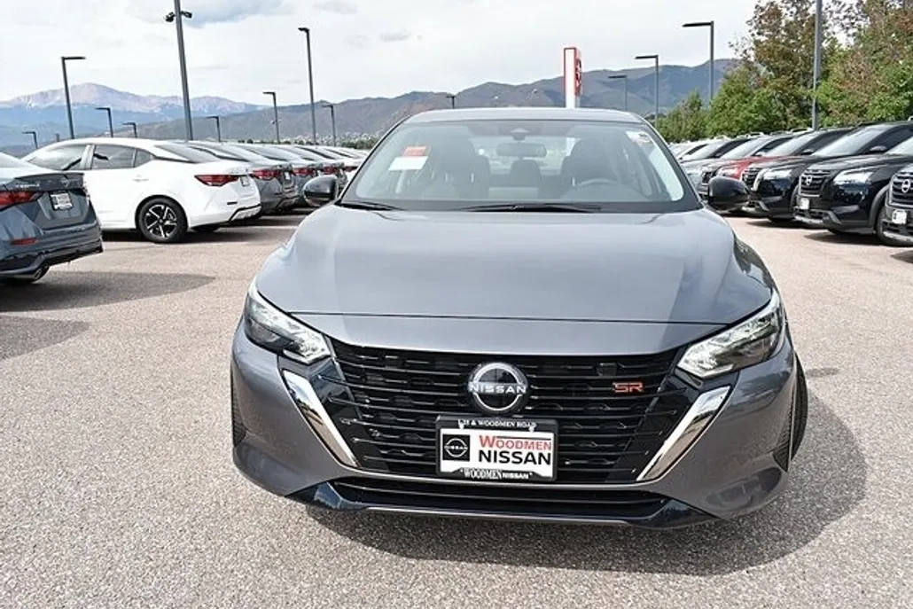 2025 Nissan Sentra SR photo 1