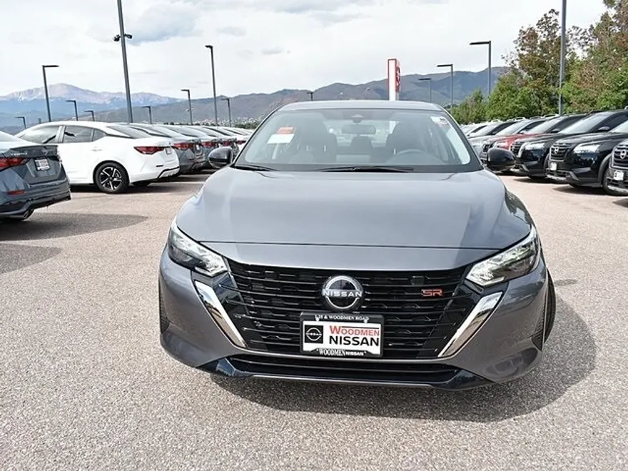 2025 Nissan Sentra SR photo 1
