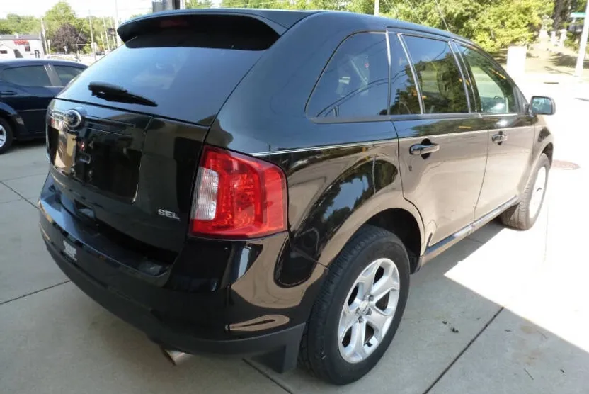 2013 Ford Edge SEL photo 1