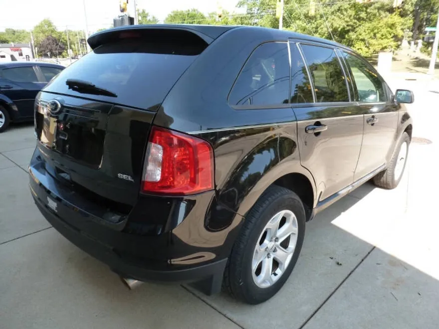 2013 Ford Edge SEL photo 1