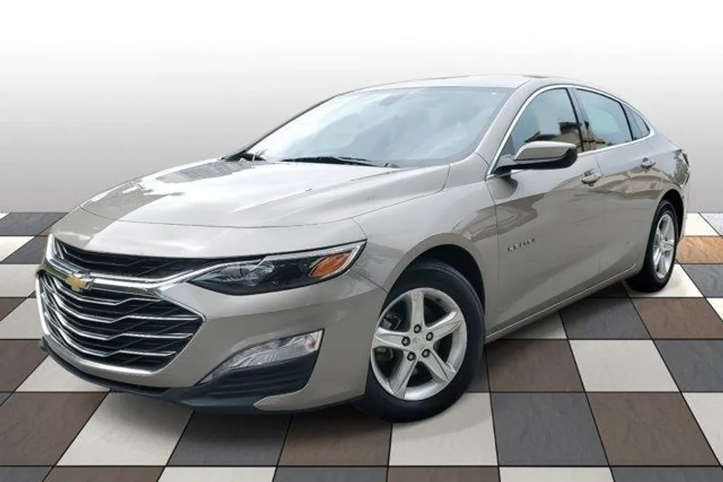 2022 Chevrolet Malibu photo 1