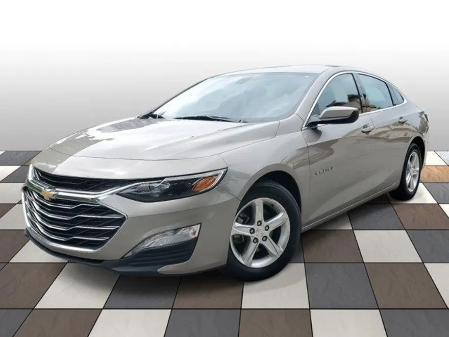 2022 Chevrolet Malibu photo 1